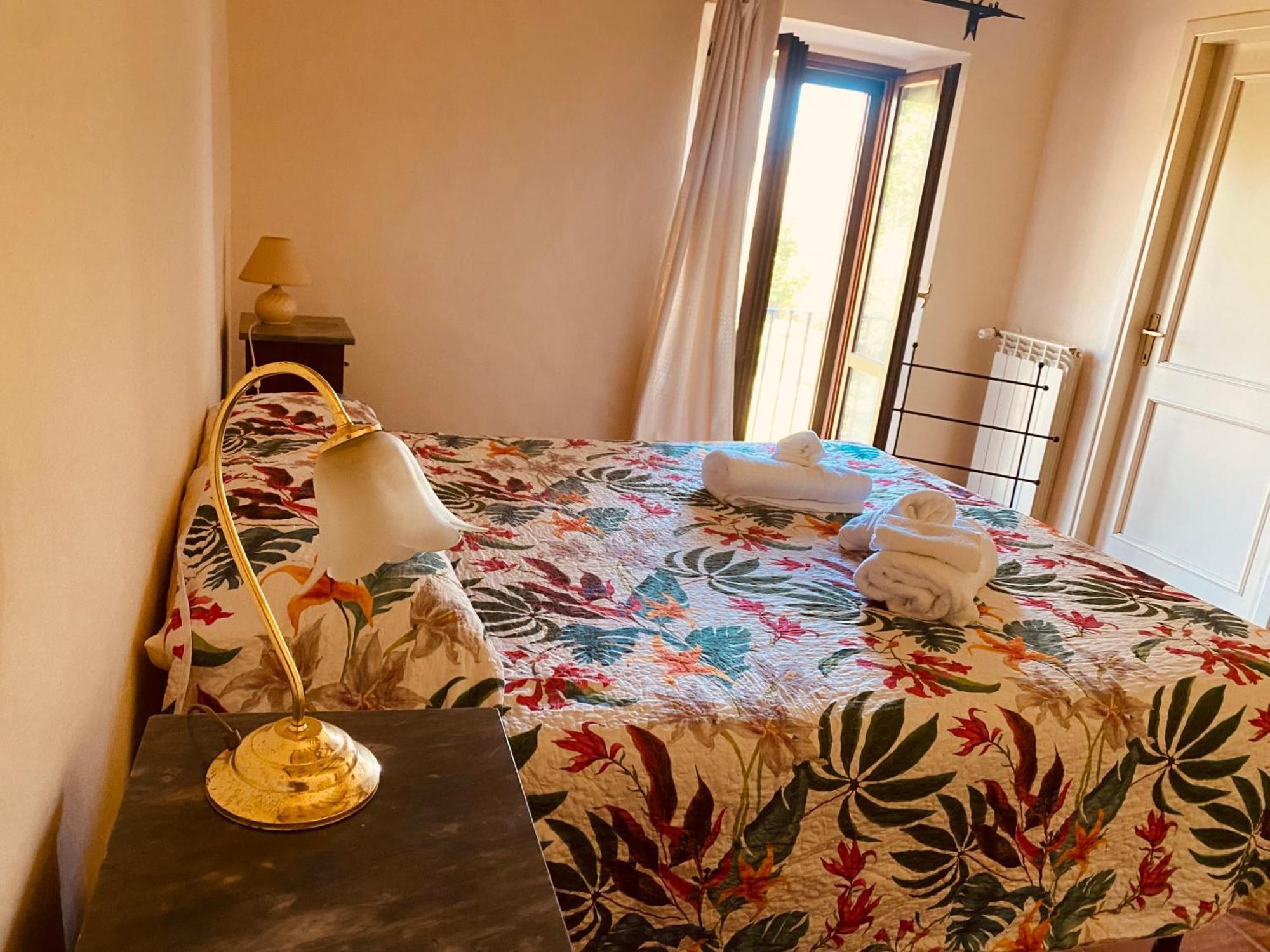 Agriturismo La Concia Giuncarico Екстериор снимка