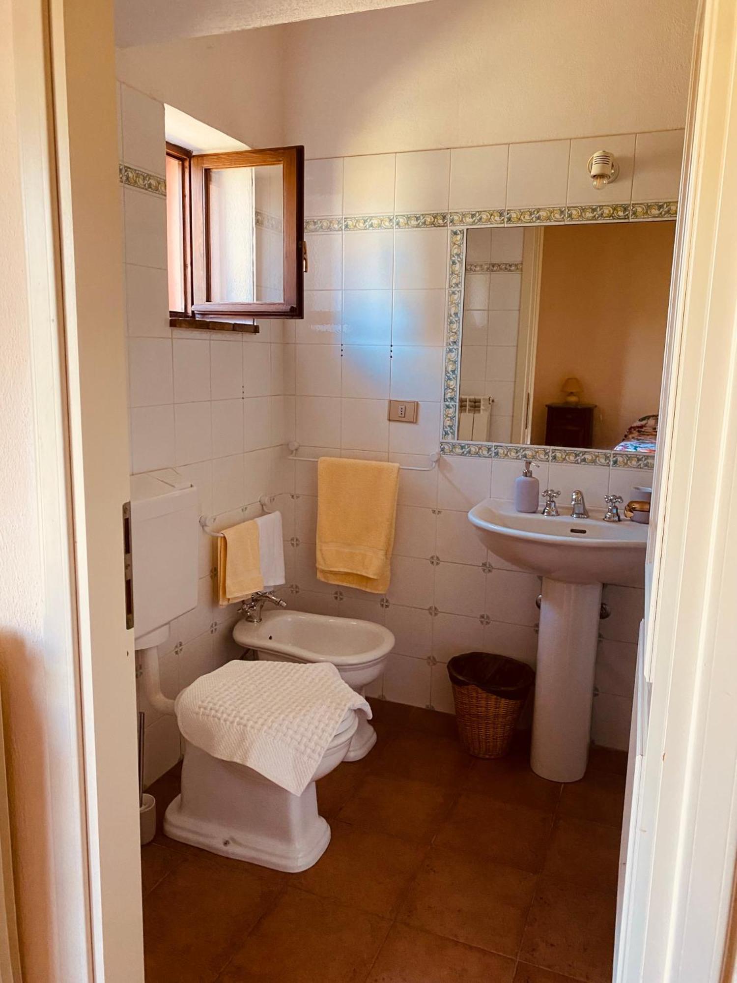 Agriturismo La Concia Giuncarico Екстериор снимка